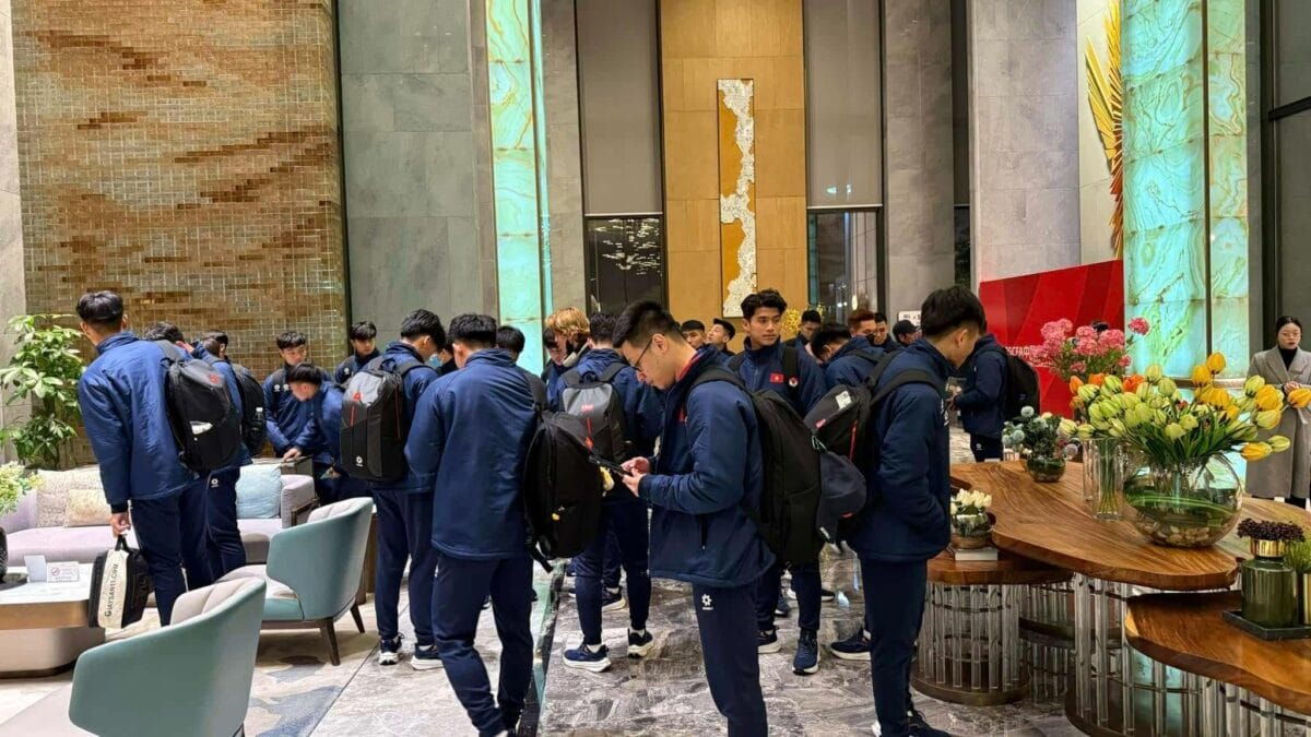 U.22 Việt Nam đã đến Trung Quốc, sẵn sàng đấu những đội mạnh nhất châu Á - Ảnh 3. U.22 Việt Nam đã đến Trung Quốc, sẵn sàng đấu những đội mạnh nhất châu Á - Ảnh 3.