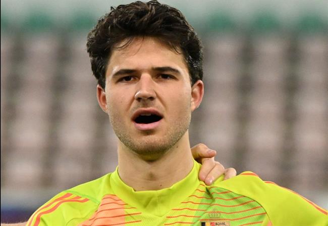 Senne Lammens được cả MU và Man City quan tâm. Senne Lammens duoc ca MU va Man City quan tam.