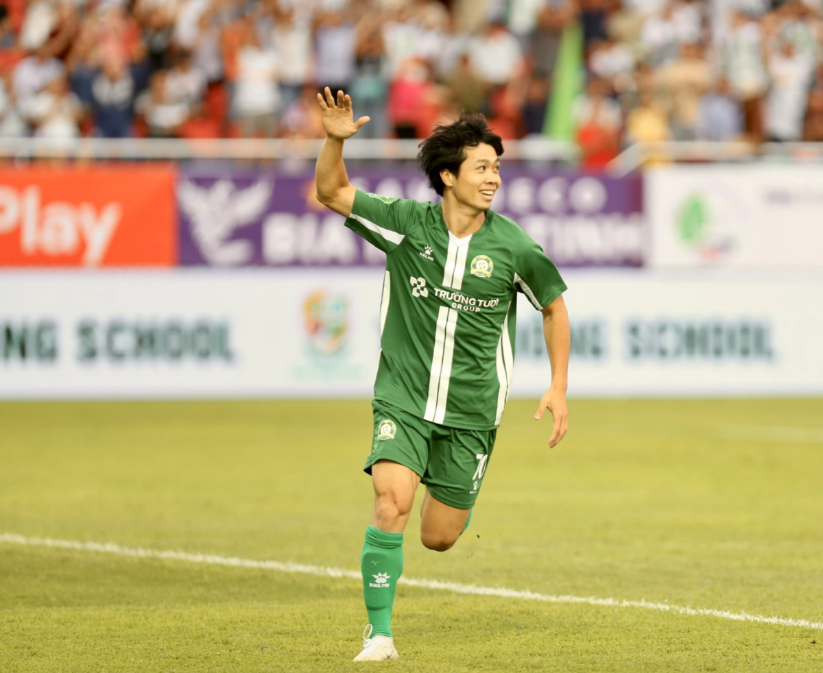 Công Phượng sắm vai trò đặc biệt chưa từng có trong sự nghiệp: Đại sứ phát sóng J-League- Ảnh 1. Công Phượng sắm vai trò đặc biệt chưa từng có trong sự nghiệp: Đại sứ phát sóng J-League- Ảnh 1.