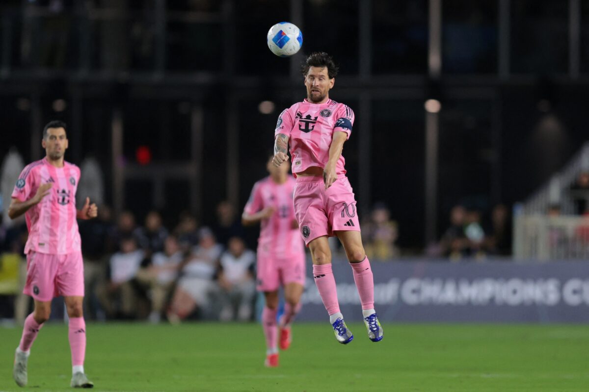 Messi hé lộ góc khuất về cuộc sống tại Mỹ, Ronaldo rời xa cuộc đua vô địch- Ảnh 2. Messi hé lộ góc khuất về cuộc sống tại Mỹ, Ronaldo rời xa cuộc đua vô địch- Ảnh 2.