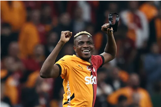 Osimhen bắn tín hiệu cho Man United 1 Osimhen bắn tín hiệu cho Man United 1