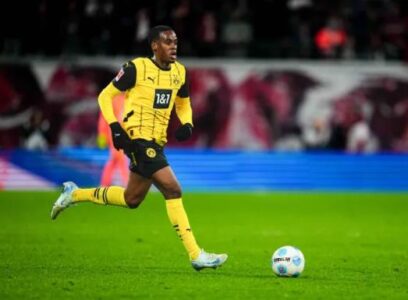 Jamie Gittens yêu cầu được rời Dortmund Jamie Gittens yêu cầu được rời Dortmund