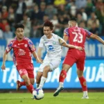 Cuộc chiến 112 phút cực nóng với 2 thẻ đỏ, đội TP.HCM ‘bắt’ Nam Định phải chia điểm Cuộc chiến 112 phút cực nóng với 2 thẻ đỏ, đội TP.HCM ‘bắt’ Nam Định phải chia điểm