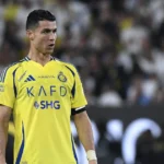 Không để thua Messi, Ronaldo gia hạn 2 năm với Al Nassr và dự World Cup 2026 Không để thua Messi, Ronaldo gia hạn 2 năm với Al Nassr và dự World Cup 2026