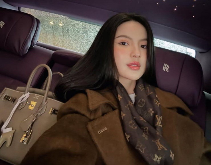 Chu Thanh Huyền khoe cuộc sống sang chảnh.