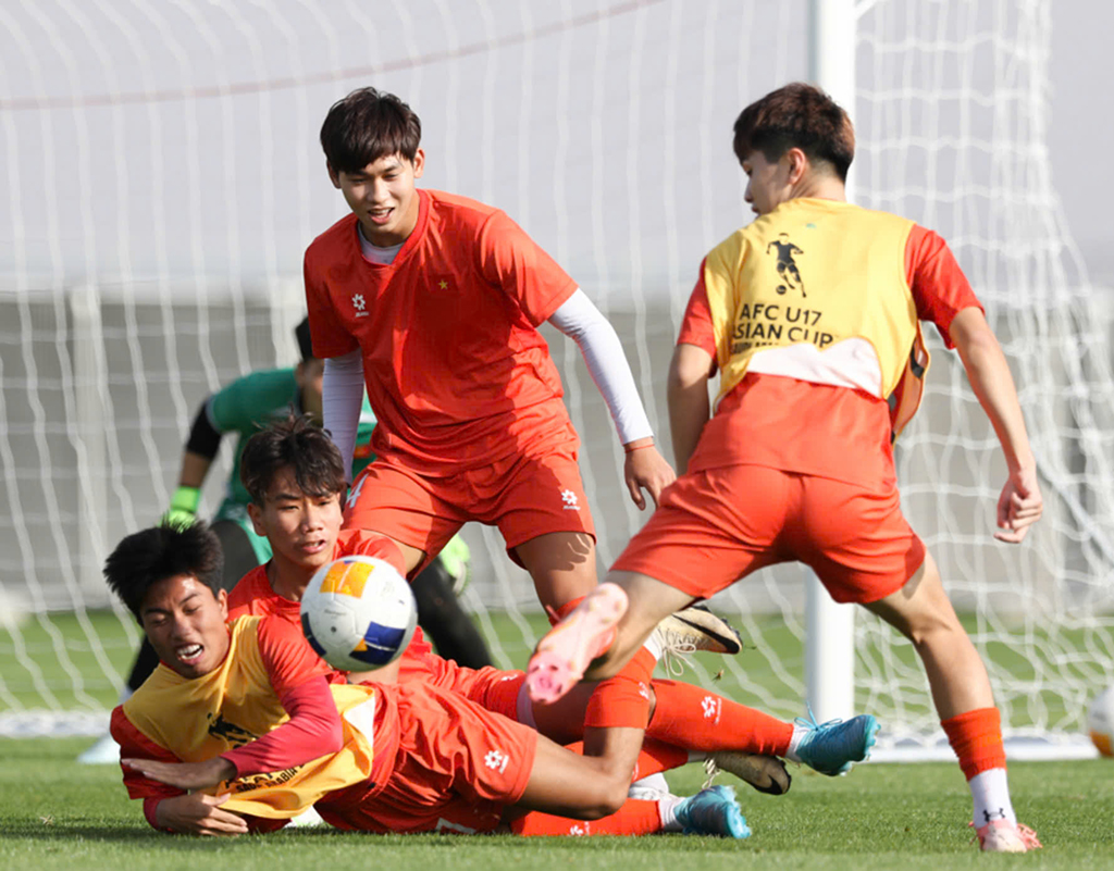 U.17 Việt Nam vượt núi lớn Úc, bắt đầu hành trình chinh phục World Cup- Ảnh 1. U.17 Việt Nam vượt núi lớn Úc, bắt đầu hành trình chinh phục World Cup- Ảnh 1.
