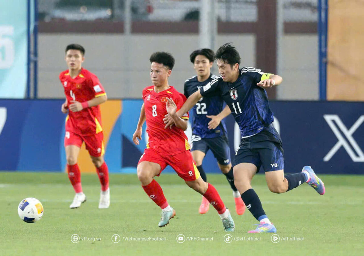 U.17 Việt Nam kiên cường vượt núi Phú Sĩ: Quyết thắng UAE, làm nên chiến tịch lịch sử- Ảnh 2. U.17 Việt Nam kiên cường vượt núi Phú Sĩ: Quyết thắng UAE, làm nên chiến tịch lịch sử- Ảnh 2.