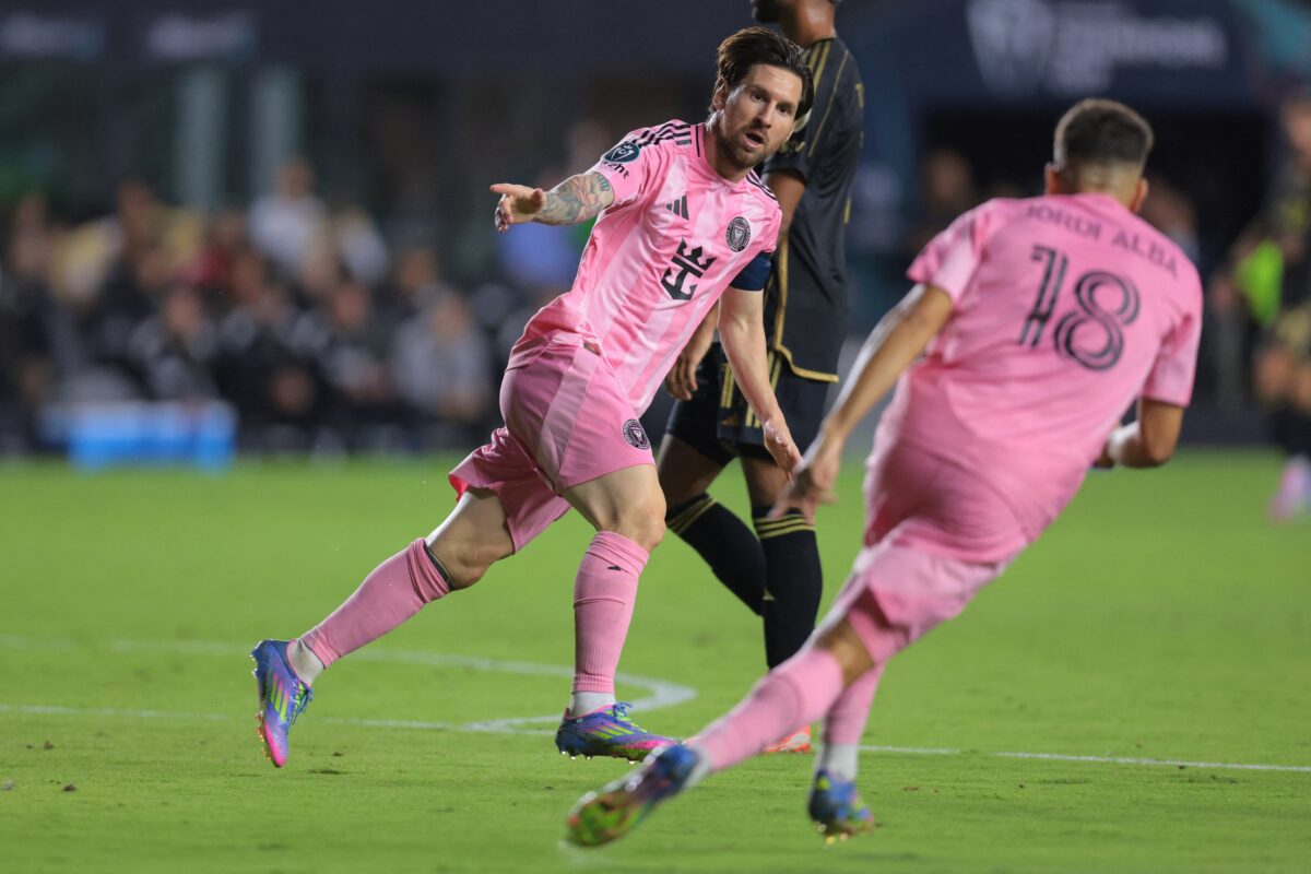 Messi khiến thủ môn Lloris ôm hận như ở World Cup, Inter Miami ngược dòng kinh điển- Ảnh 1. Messi khiến thủ môn Lloris ôm hận như ở World Cup, Inter Miami ngược dòng kinh điển- Ảnh 1.