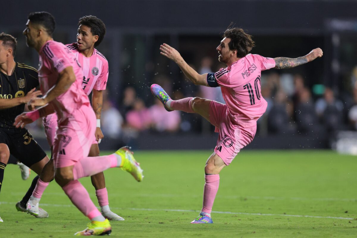 Messi khiến thủ môn Lloris ôm hận như ở World Cup, Inter Miami ngược dòng kinh điển- Ảnh 2. Messi khiến thủ môn Lloris ôm hận như ở World Cup, Inter Miami ngược dòng kinh điển- Ảnh 2.