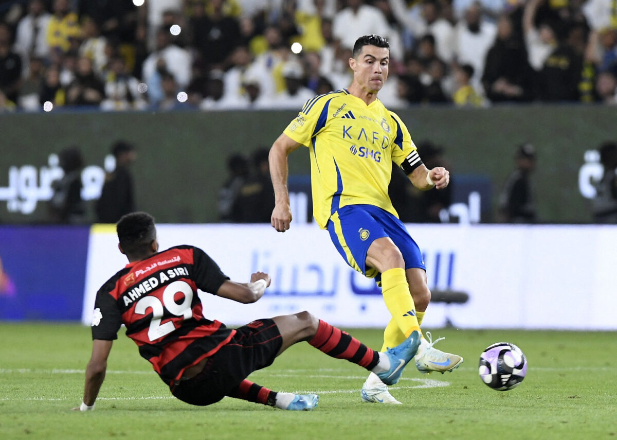 Không để thua Messi, Ronaldo gia hạn 2 năm với Al Nassr và dự World Cup 2026- Ảnh 2. Không để thua Messi, Ronaldo gia hạn 2 năm với Al Nassr và dự World Cup 2026- Ảnh 2.