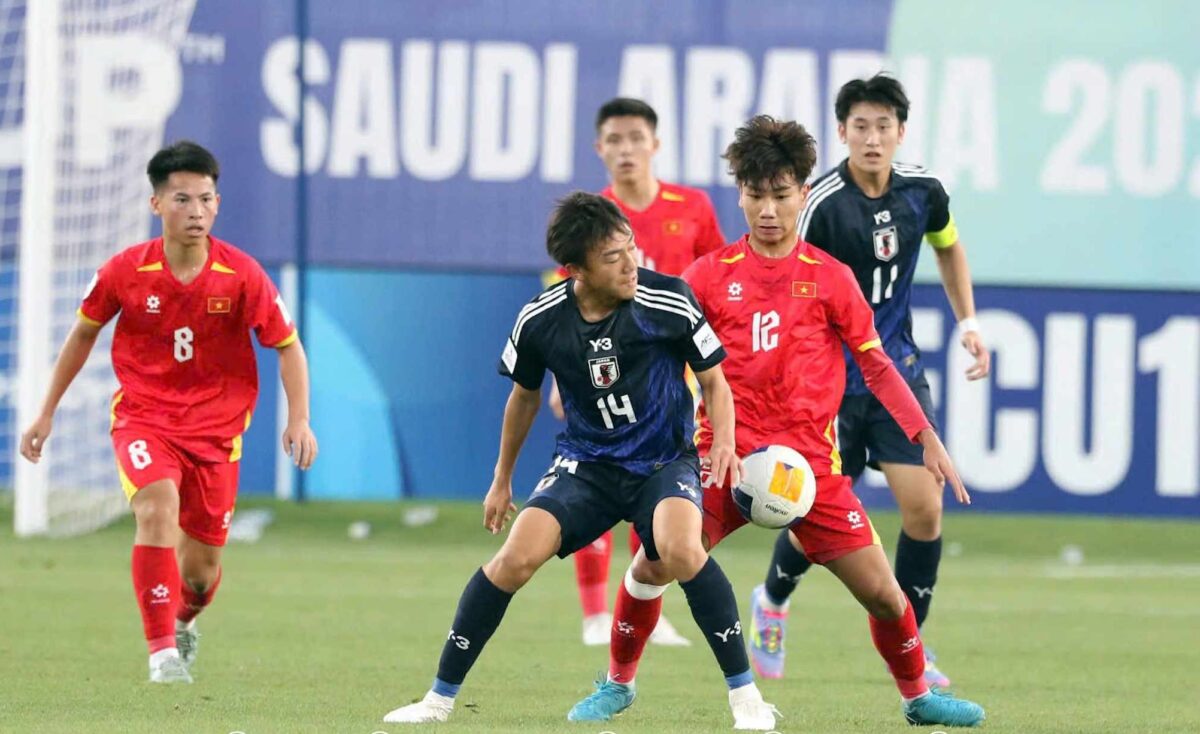 U.17 Indonesia luyện sút phạt đền, lo phải đối đầu với Uzbekistan quá đáng sợ - Ảnh 1. U.17 Indonesia luyện sút phạt đền, lo phải đối đầu với Uzbekistan quá đáng sợ - Ảnh 1.