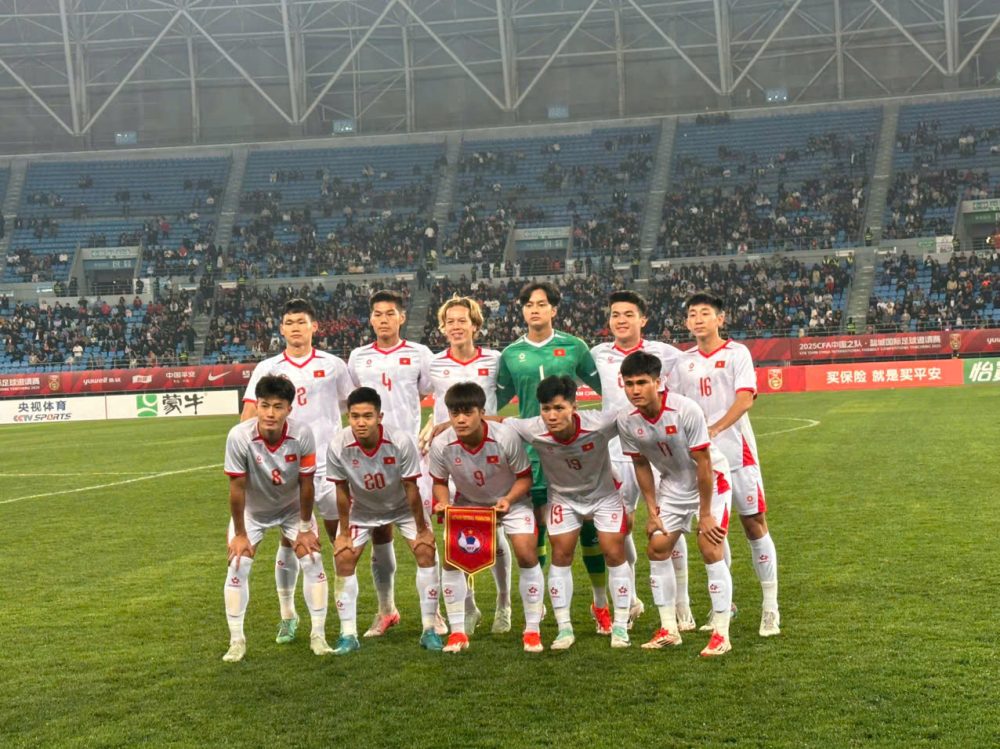 HLV Kim Sang-sik nên cẩn thận chuyện 'bó đũa' ở U.22 Việt Nam!- Ảnh 1. HLV Kim Sang-sik nên cẩn thận chuyện 'bó đũa' ở U.22 Việt Nam!- Ảnh 1.